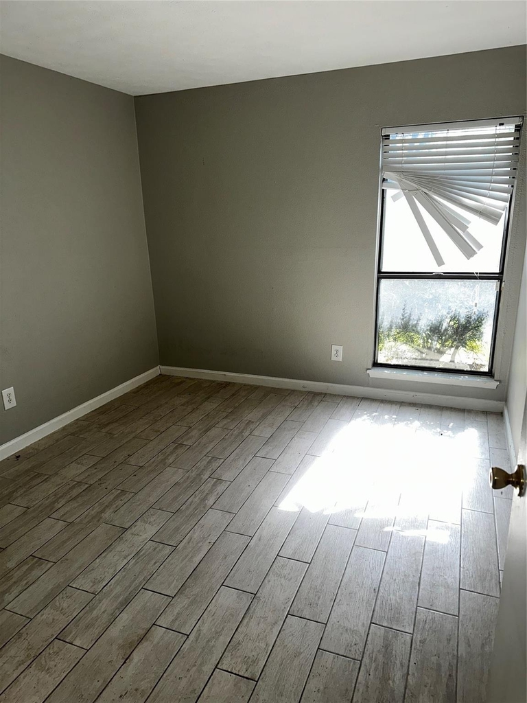 635 Jeff Davis - Photo 11