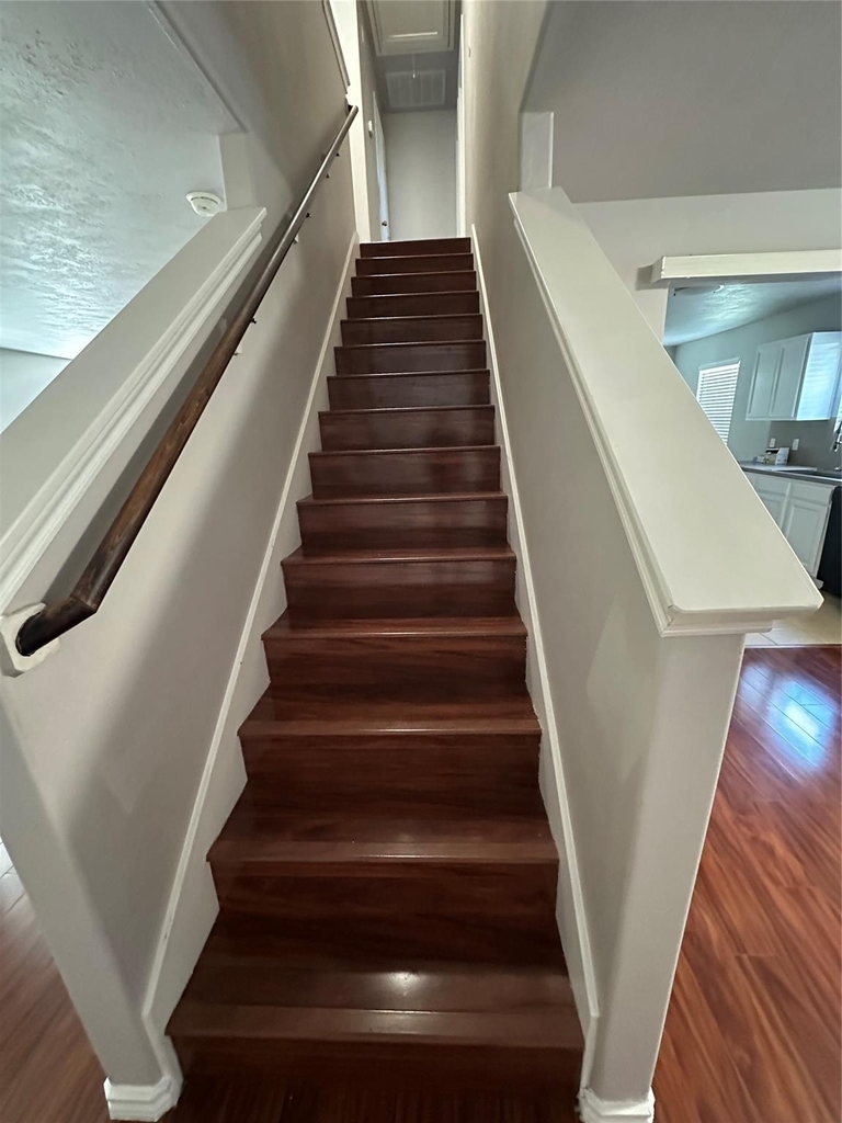 11010 View Pointe Lane - Photo 16