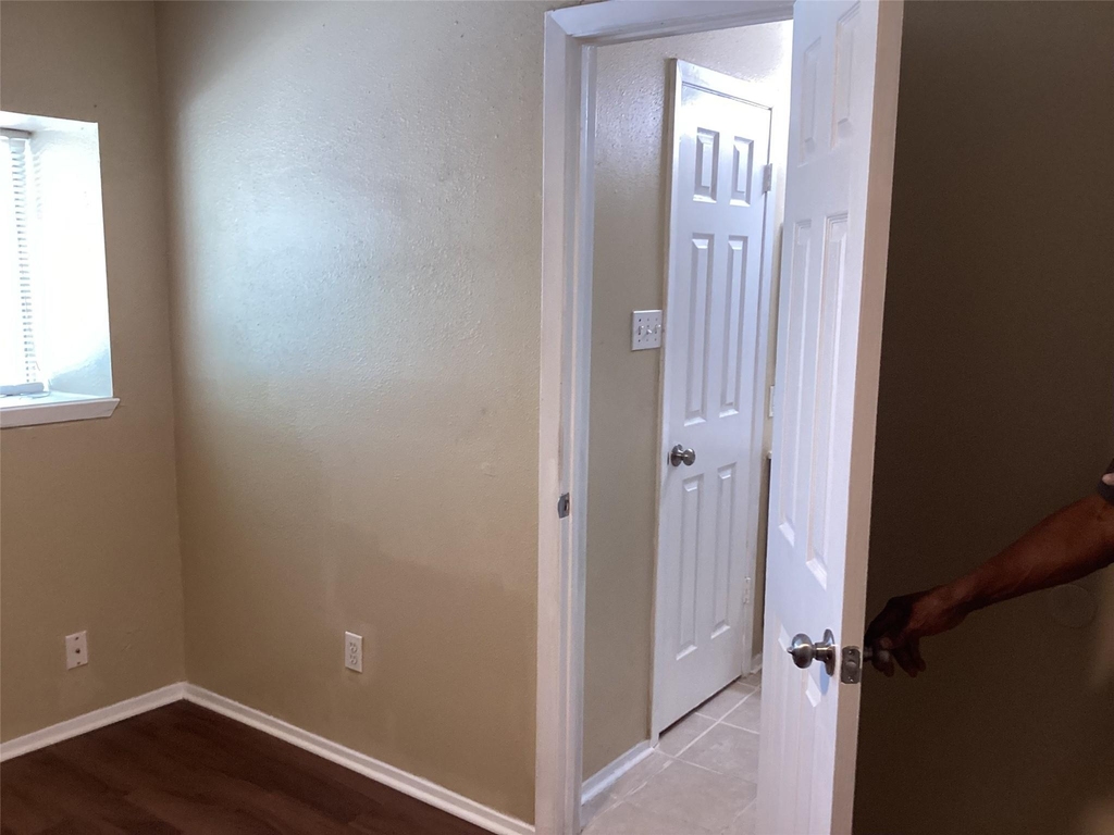 15831 Bazelbriar Lane - Photo 4