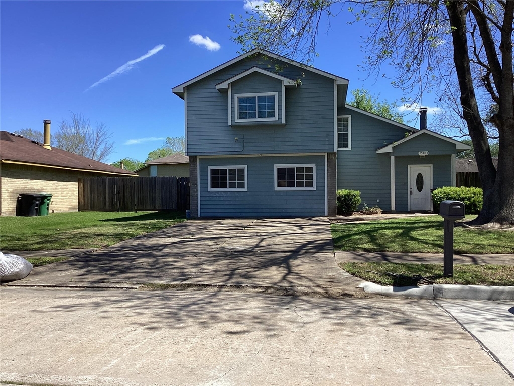 15831 Bazelbriar Lane - Photo 1