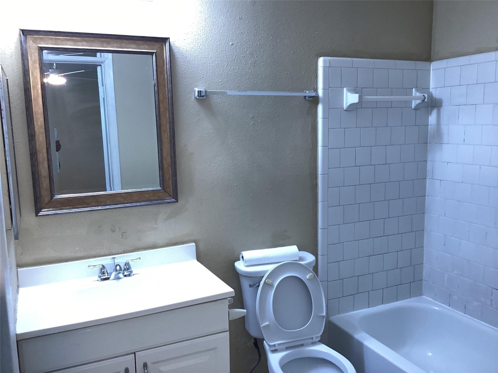 15831 Bazelbriar Lane - Photo 3