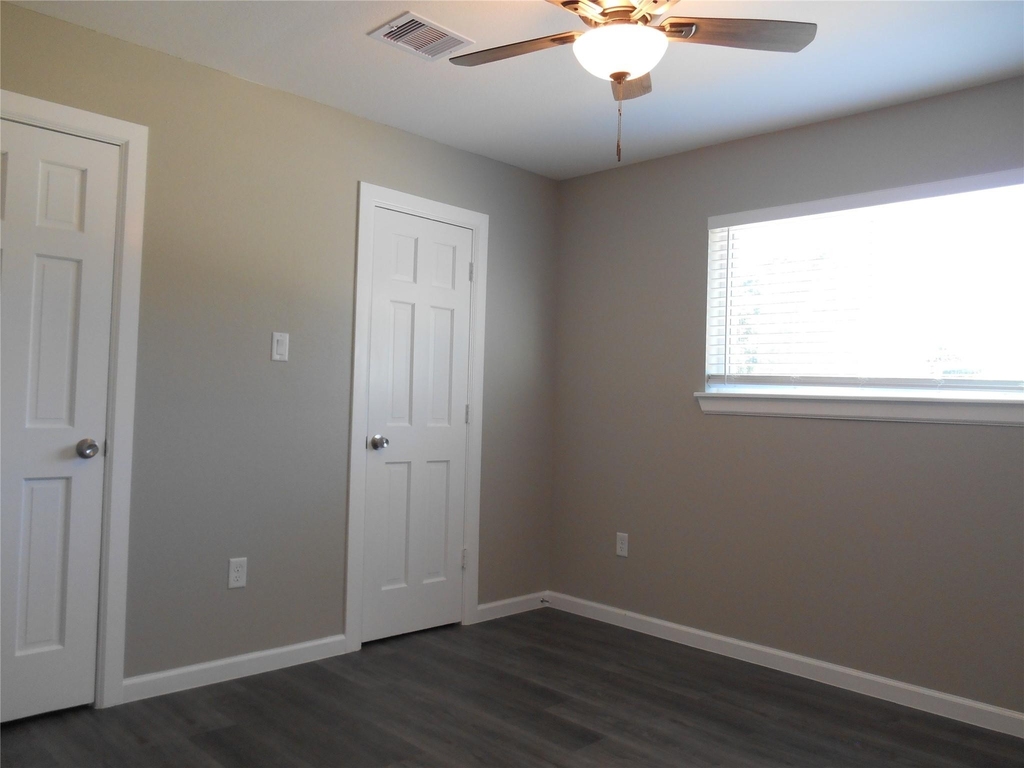 1547 Greenfield Road - Photo 6