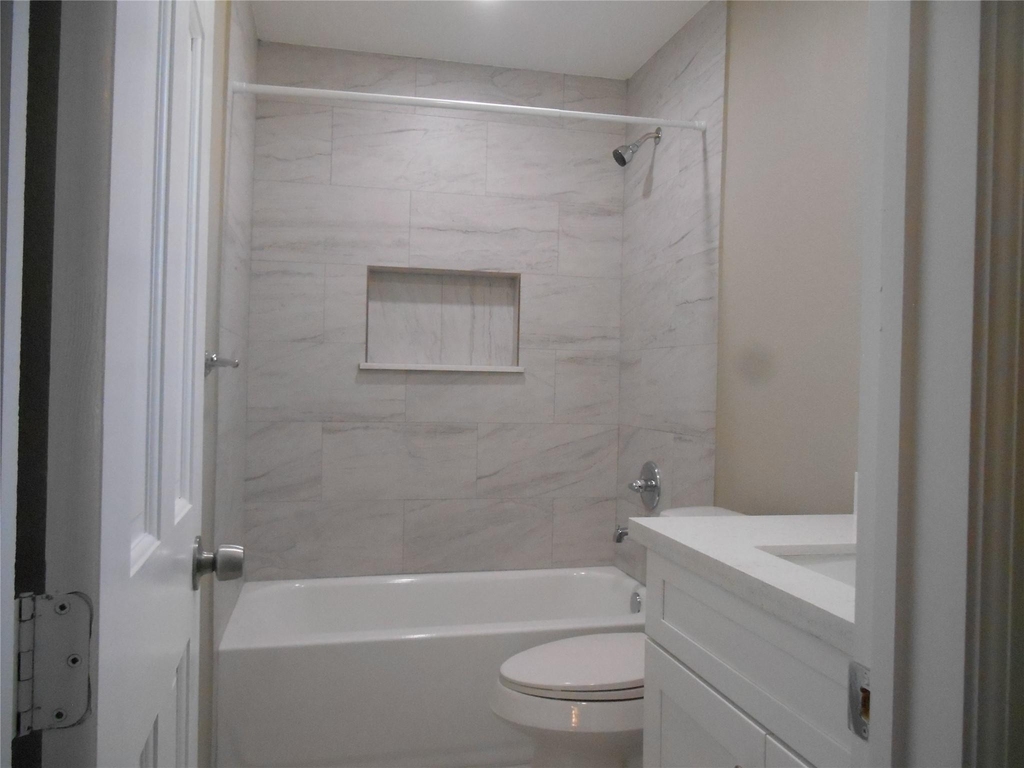 1547 Greenfield Road - Photo 5