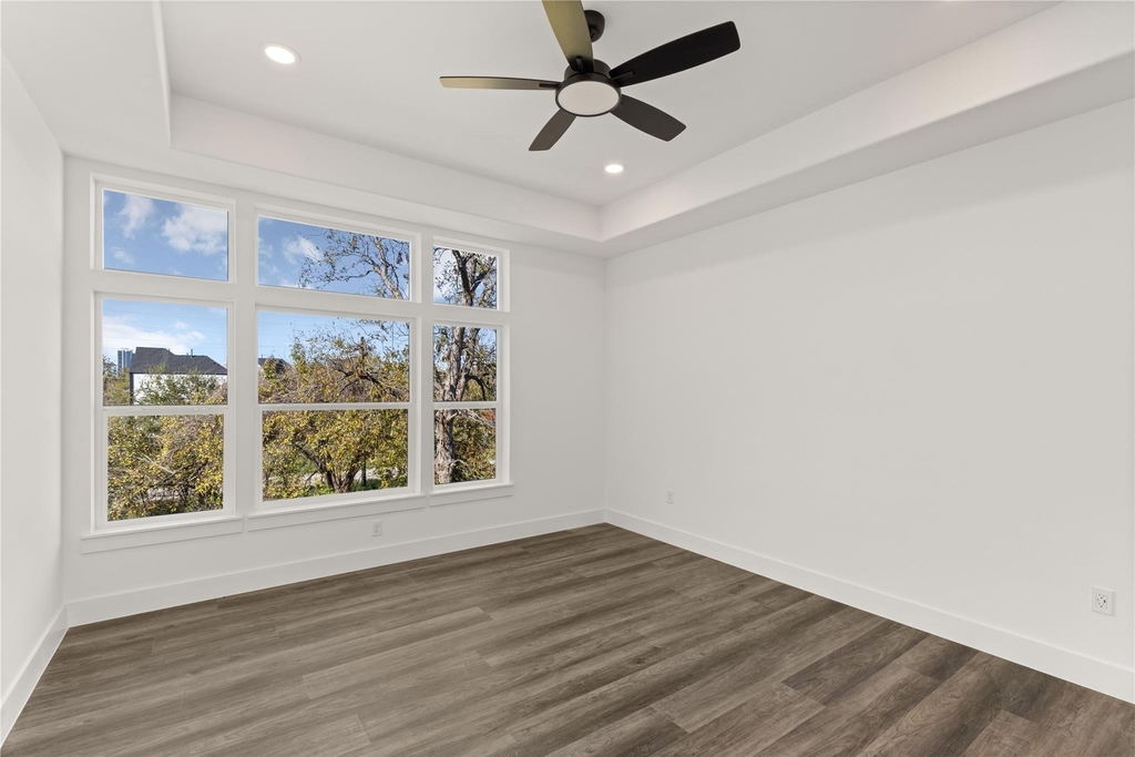 2707 Dennis Street - Photo 27
