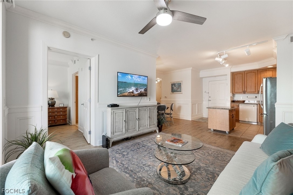 2825 Palm Beach Boulevard - Photo 17