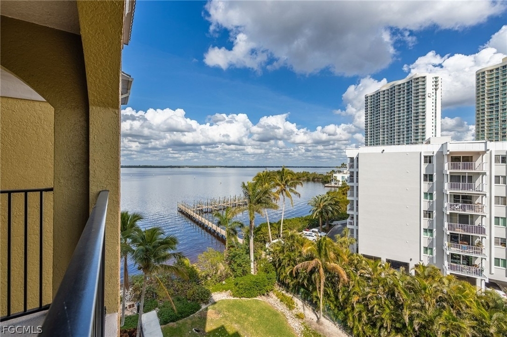 2825 Palm Beach Boulevard - Photo 30