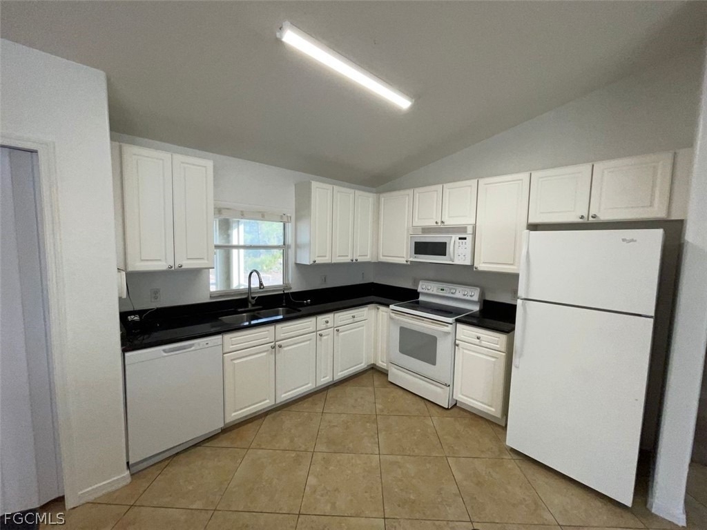 2614 Carol Place - Photo 3