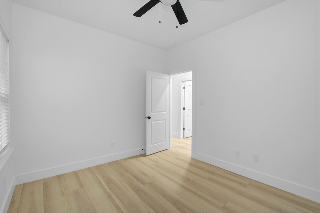 8410 Sunnyhill Street - Photo 12