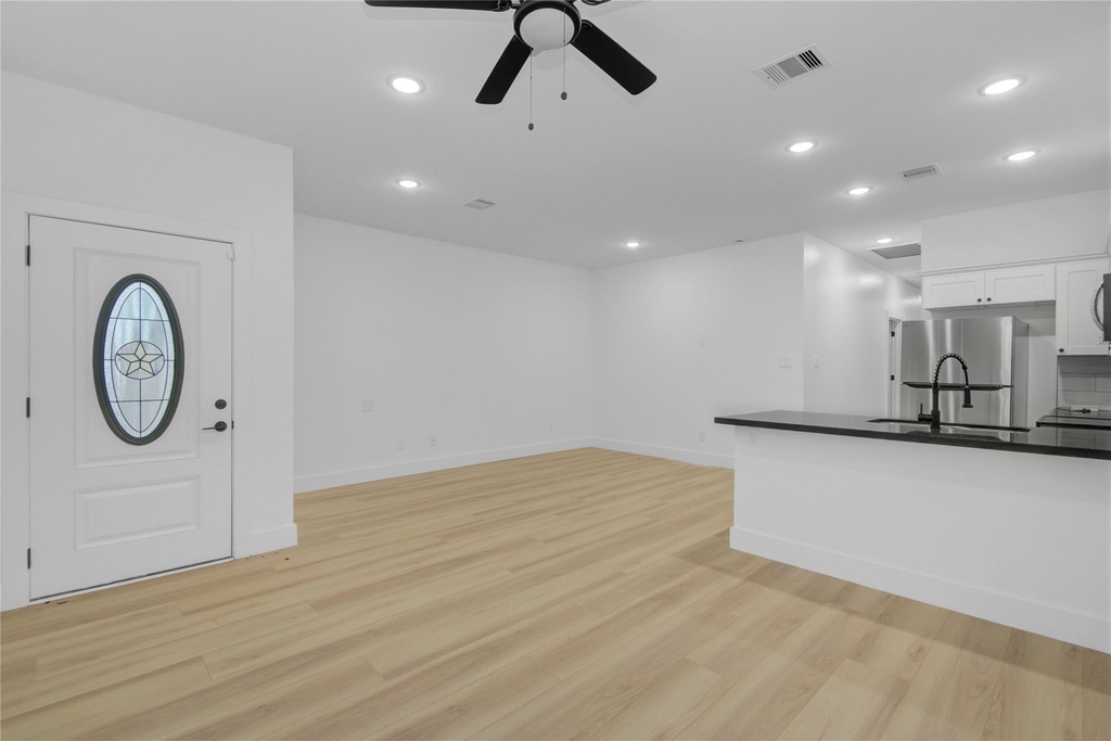 8410 Sunnyhill Street - Photo 5
