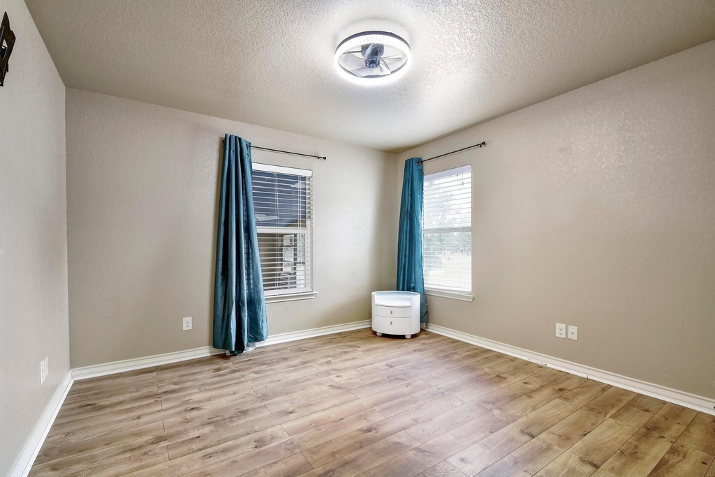 158 Pullman Road - Photo 15
