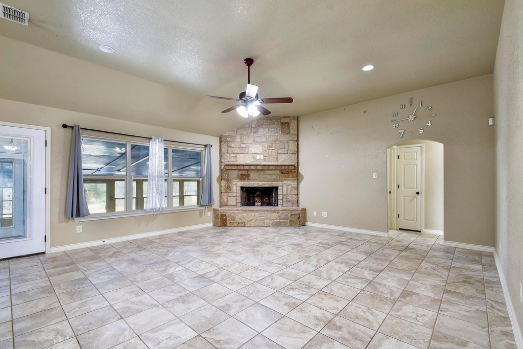 158 Pullman Road - Photo 4