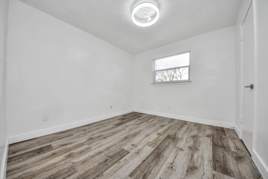 11627 Bowlan Lane - Photo 12