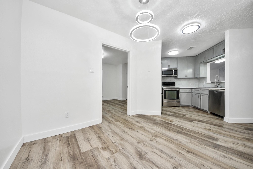 11627 Bowlan Lane - Photo 9
