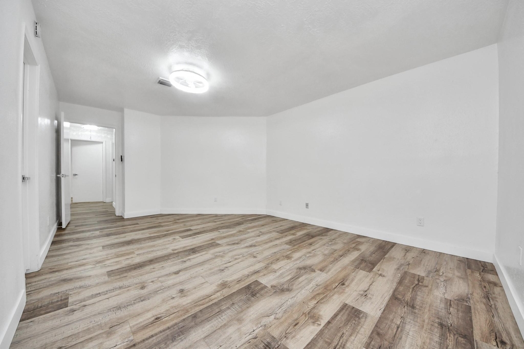 11627 Bowlan Lane - Photo 17