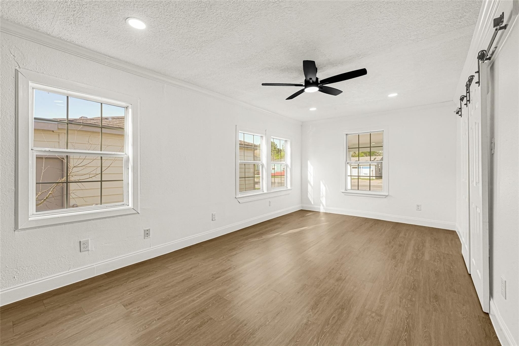513 Main Street - Photo 13