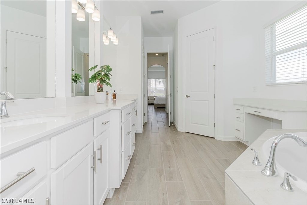 5414 Espada Court - Photo 13
