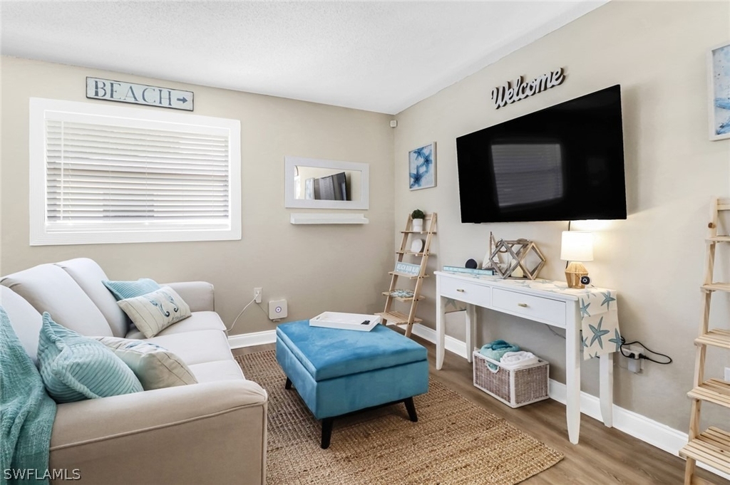 3325 Airport Road N - Photo 2
