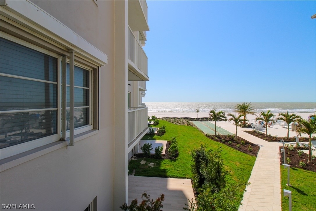3443 Gulf Shore Boulevard N - Photo 4