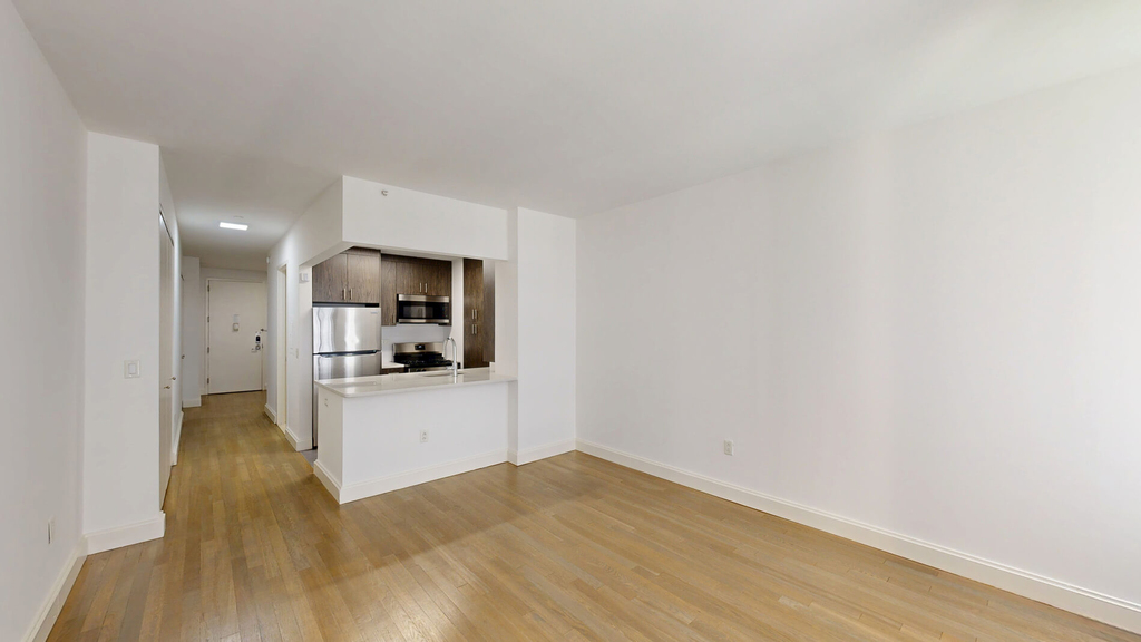 10 Hanover Square - Photo 3