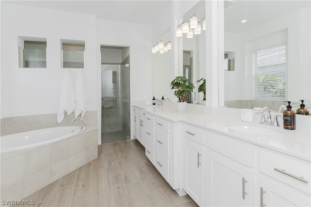 5414 Espada Court - Photo 12