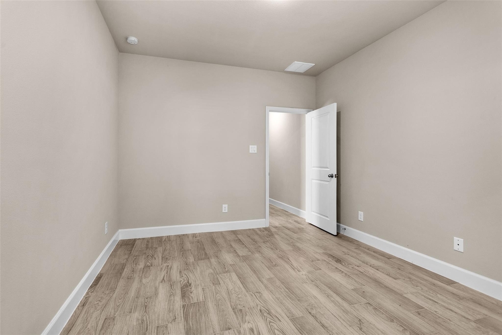 496b Golden Street - Photo 15