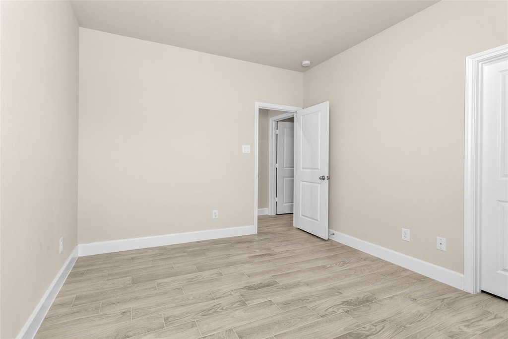 496b Golden Street - Photo 13