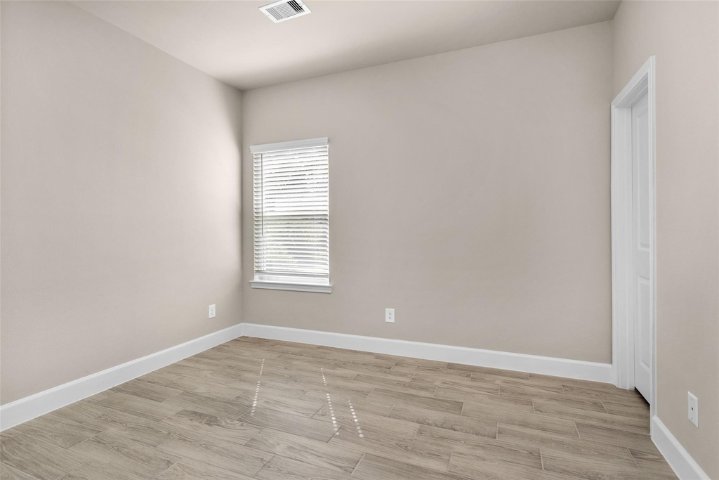 496b Golden Street - Photo 11