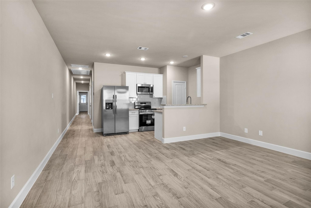 496b Golden Street - Photo 4