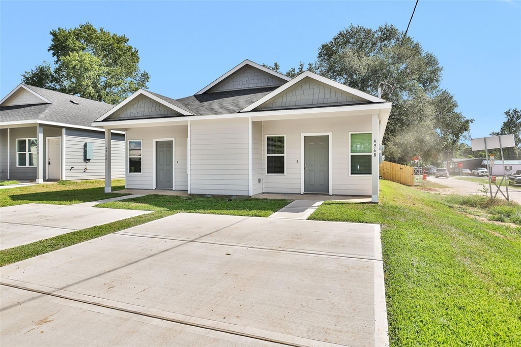 496b Golden Street - Photo 2