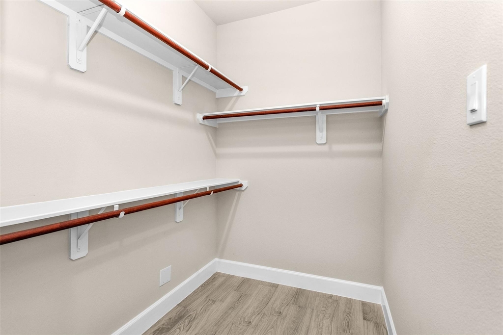 496b Golden Street - Photo 17
