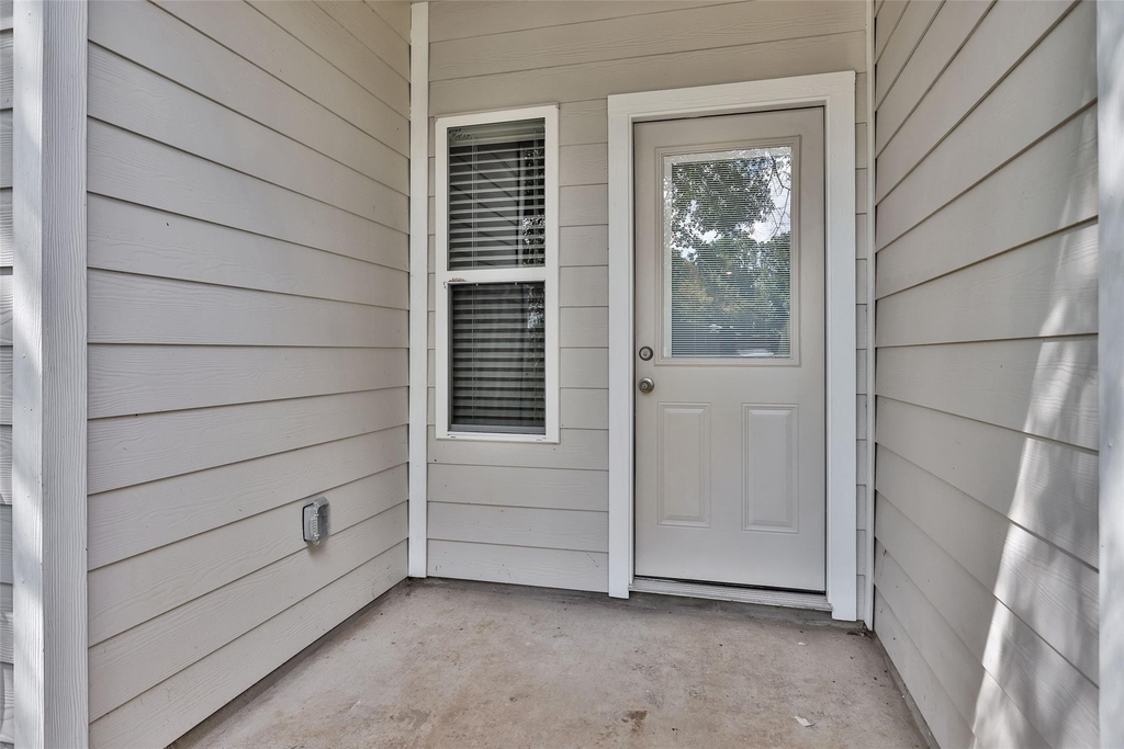 496b Golden Street - Photo 18