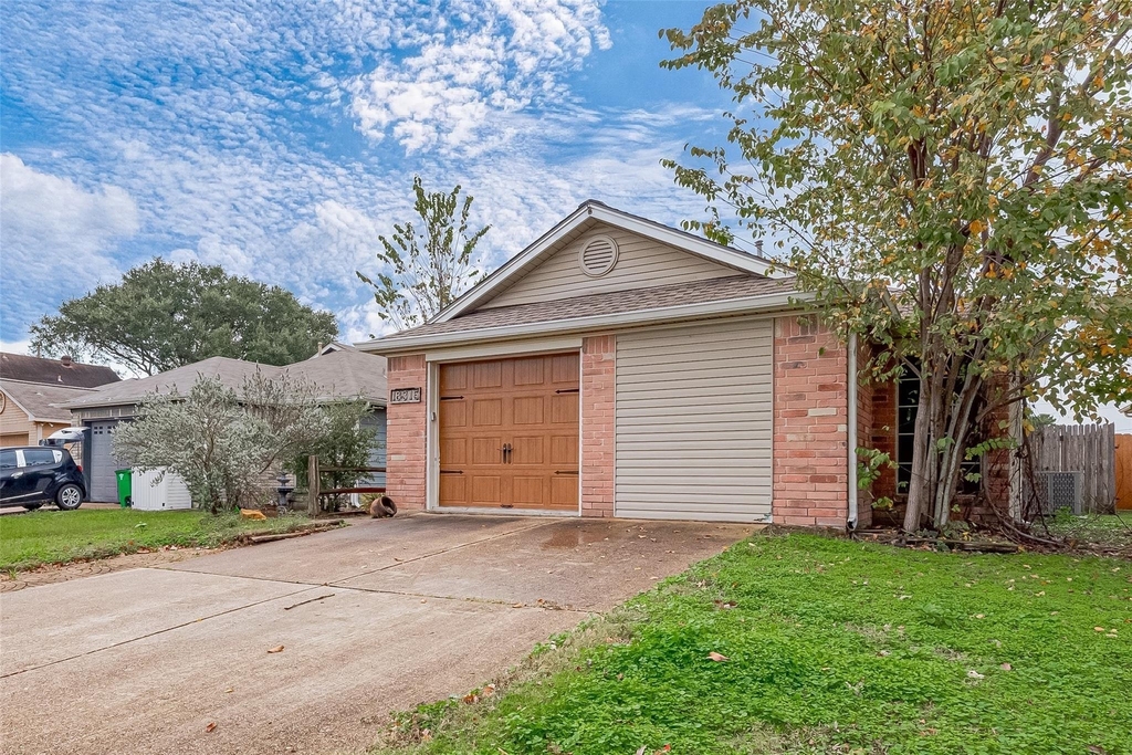 18315 Westlock Street - Photo 3