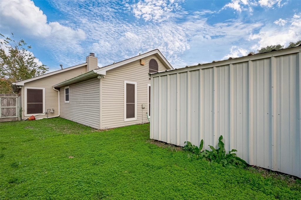 18315 Westlock Street - Photo 32
