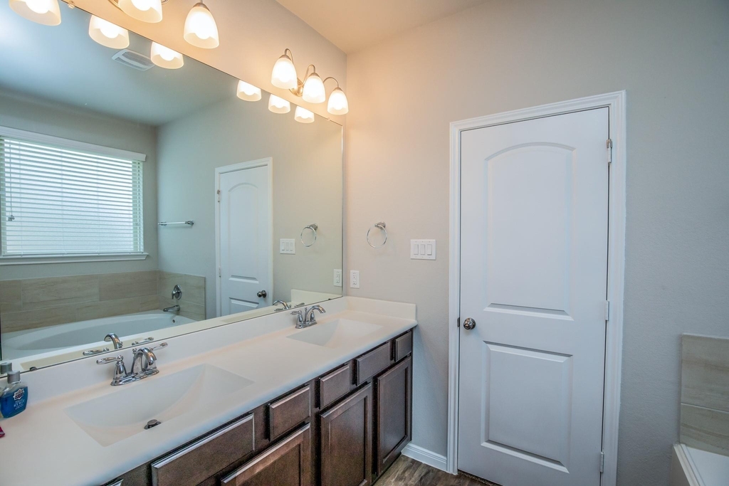 14358 Whitetop Peak Court - Photo 11