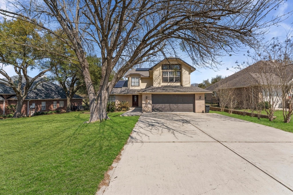 228 April Waters Drive W - Photo 1