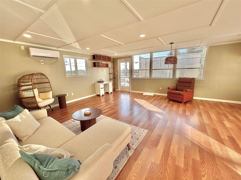 927 27th Street - Photo 7