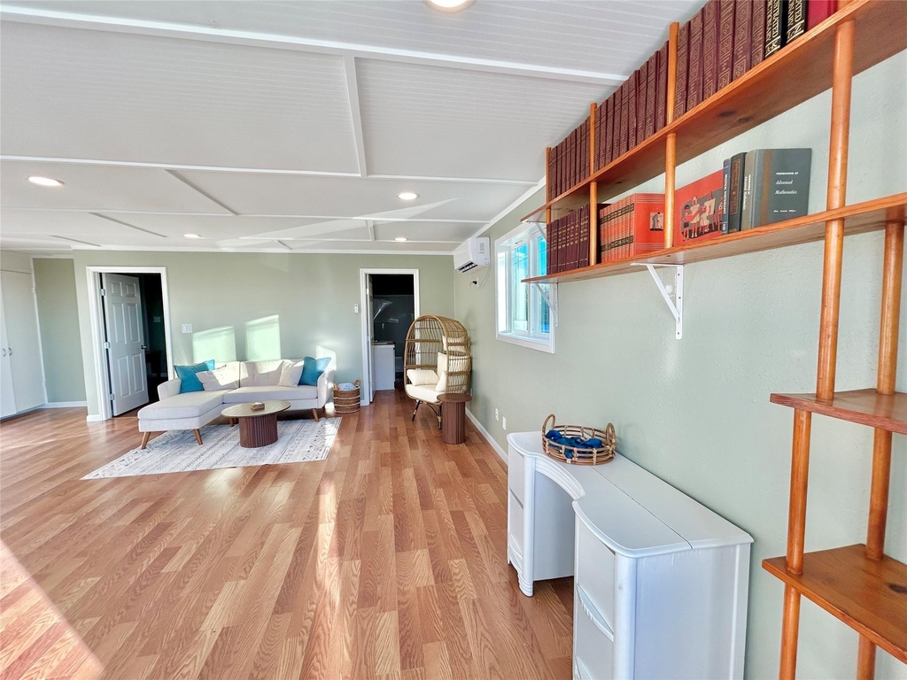 927 27th Street - Photo 2