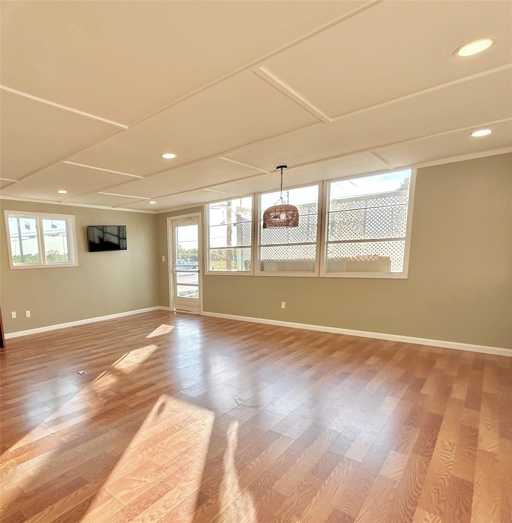927 27th Street - Photo 21