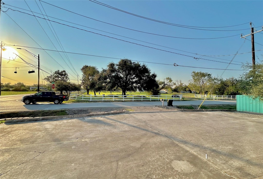 927 27th Street - Photo 27