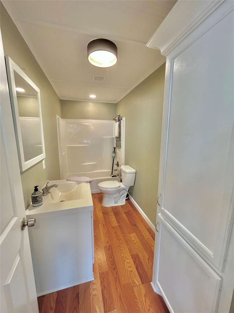 927 27th Street - Photo 9