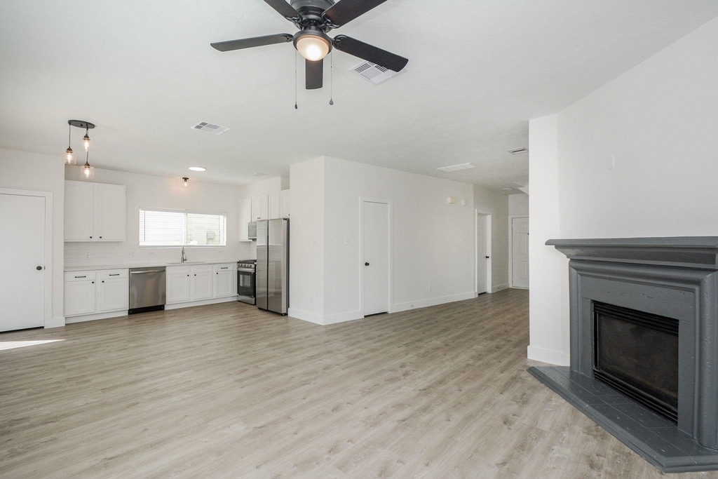 9939 Farrell Drive - Photo 15