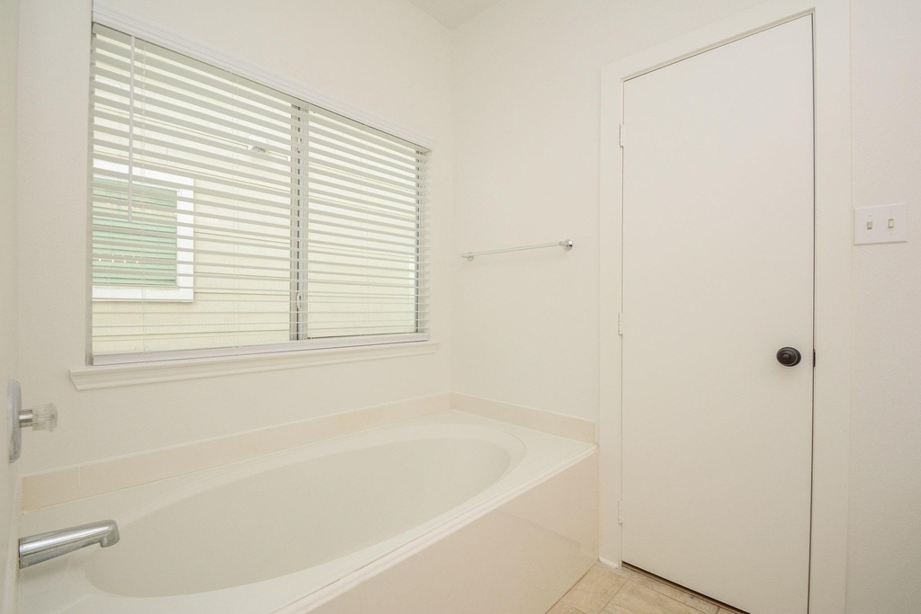 9939 Farrell Drive - Photo 11