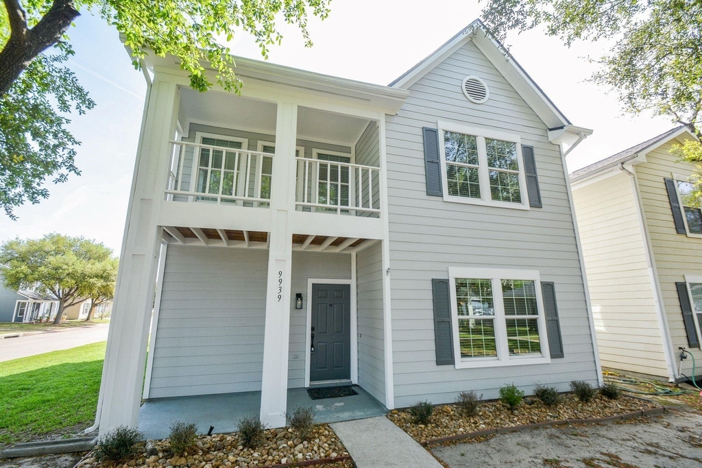 9939 Farrell Drive - Photo 0