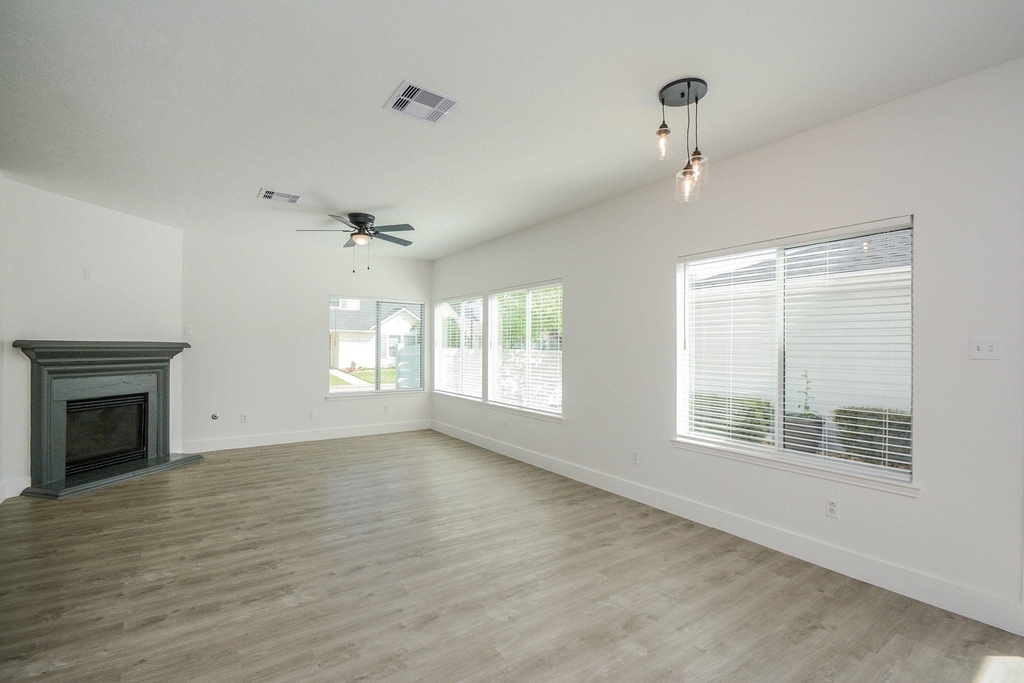 9939 Farrell Drive - Photo 17