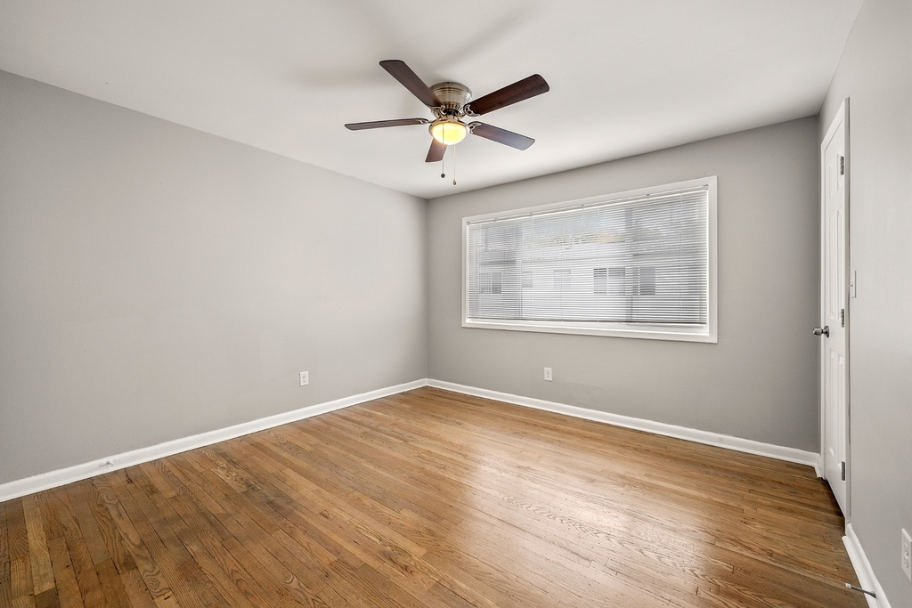 4689 Roswell Road - Photo 13