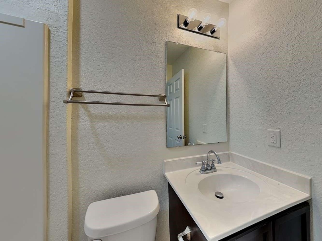 27305 Paraiso Manor - Photo 12
