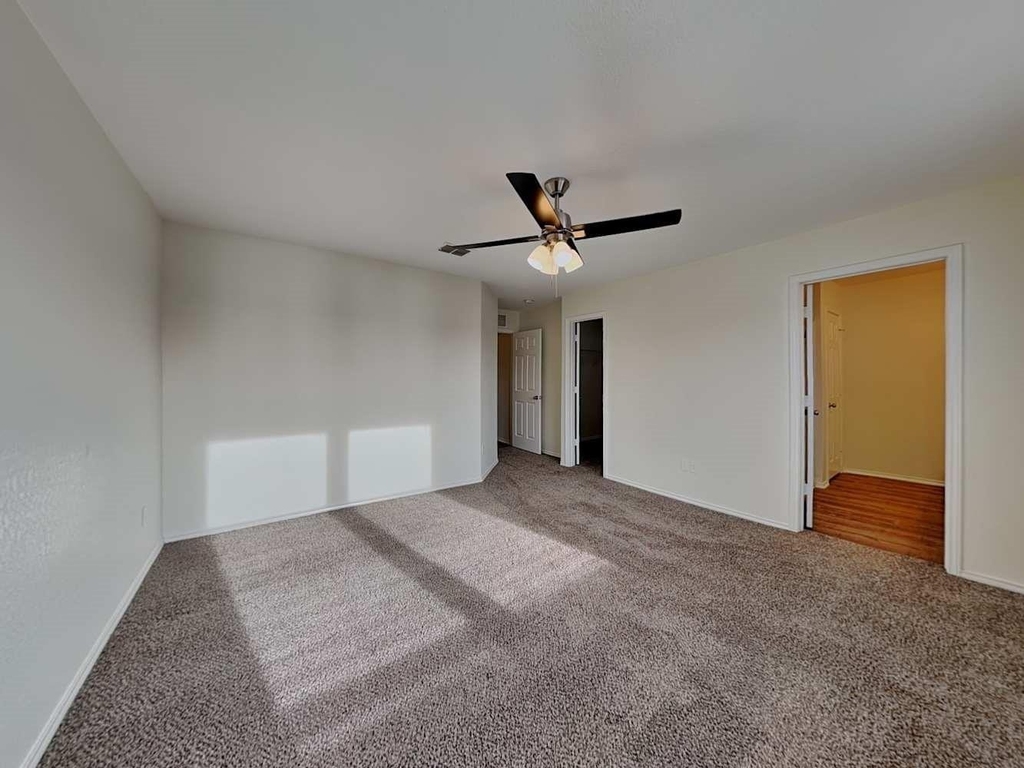 27305 Paraiso Manor - Photo 7