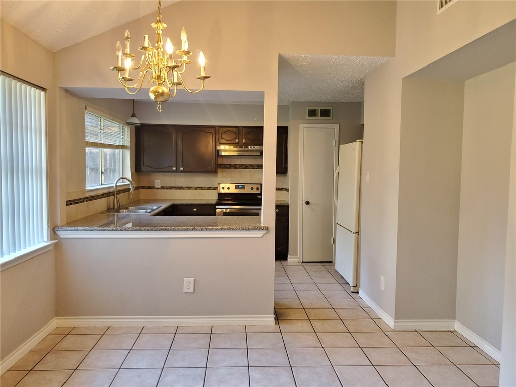 16315 Thistleglen Lane - Photo 11