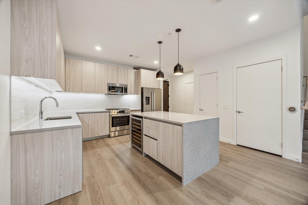 1 Riva Row - Photo 5