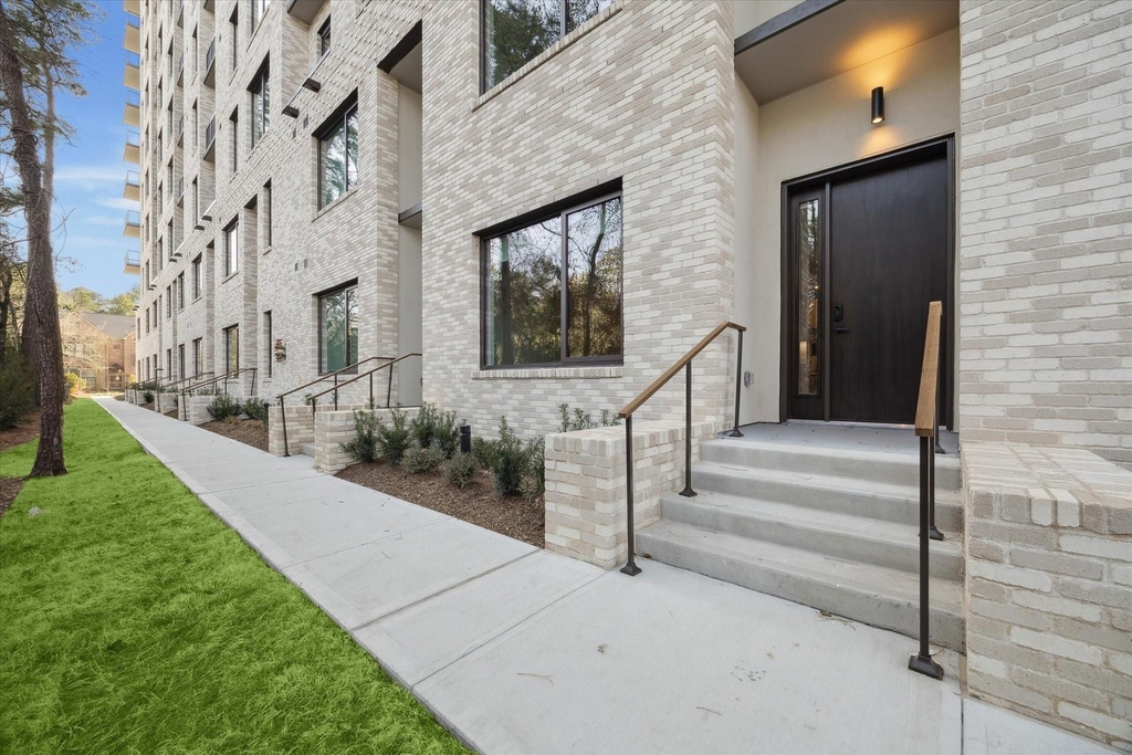 1 Riva Row - Photo 0